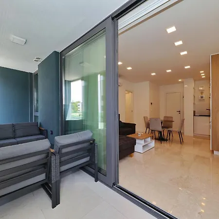 Luxe Verto Apartment *