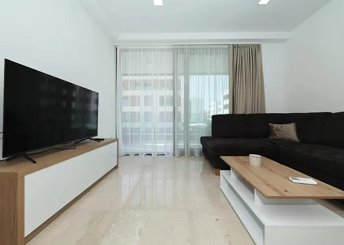 Luxe Verto Apartment *